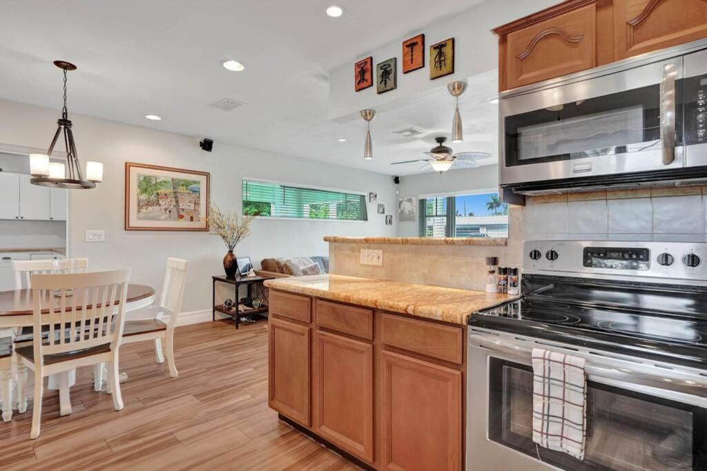 Tipsy Tiki Paradise - A Fl Tropical Heated Pool Retreat Fort Lauderdale Exterior photo