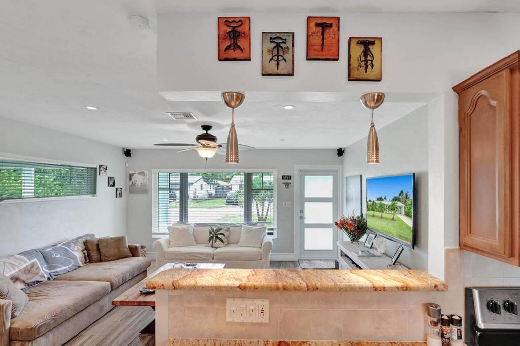 Tipsy Tiki Paradise - A Fl Tropical Heated Pool Retreat Fort Lauderdale Exterior photo